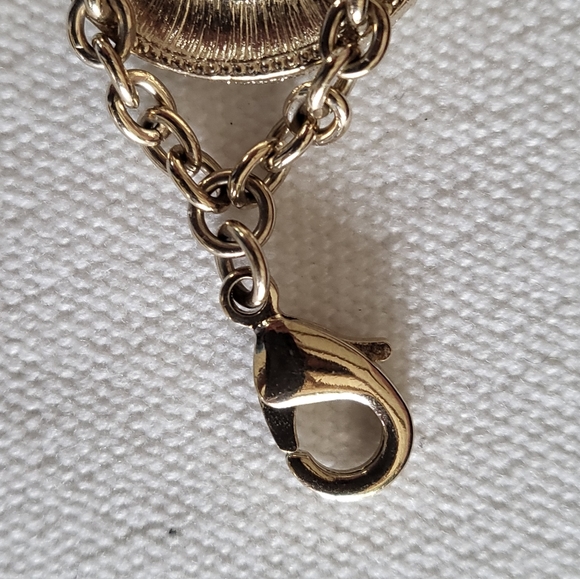 Chanel 2023 Cruise multicolored Gold bracelet NIB - Picture 7 of 9